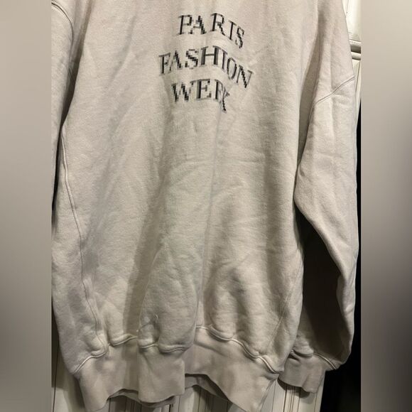 BALENCIAGA
Women's Balenciaga Paris Fashion Week Oversize Sweatshirt Sz S - Picture 4 of 14